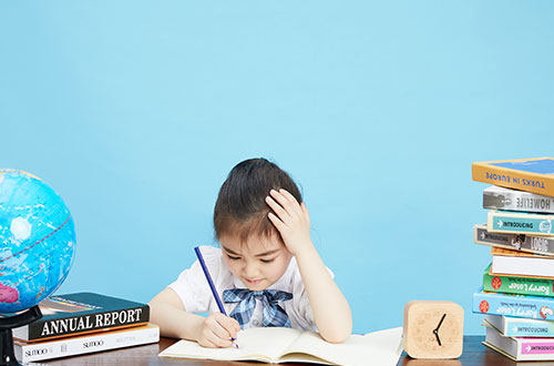 張家口新世紀職業學校每年都有補助是真的嗎？學校的幼師專業怎么樣？